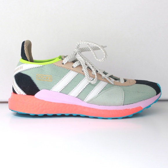 adidas tokyo solar hu